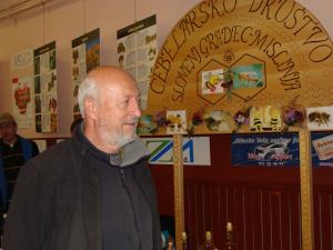 Čebelarsko društvo se redno pojavlja na sadjarskih razstavah.